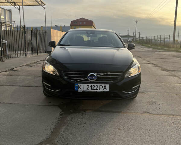 Черный Вольво С60, объемом двигателя 1.97 л и пробегом 225 тыс. км за 13700 $, фото 1 на Automoto.ua