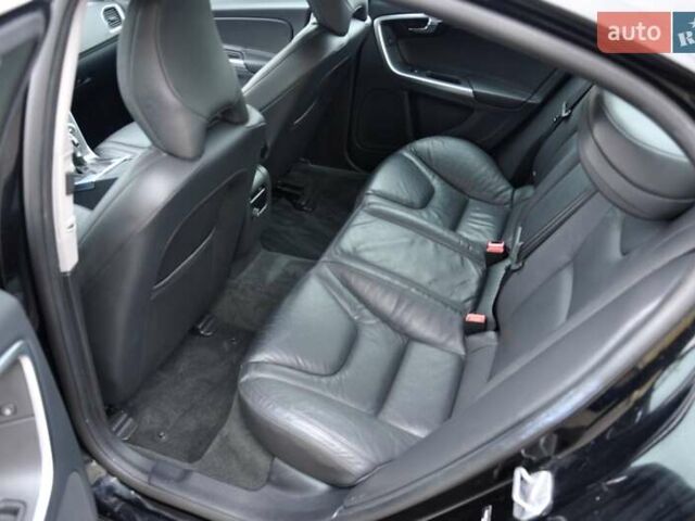 Черный Вольво С60, объемом двигателя 1.97 л и пробегом 82 тыс. км за 10500 $, фото 19 на Automoto.ua