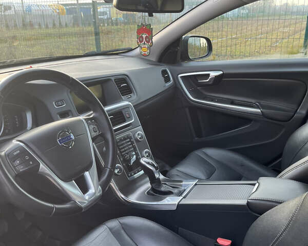 Черный Вольво С60, объемом двигателя 1.97 л и пробегом 225 тыс. км за 13700 $, фото 10 на Automoto.ua