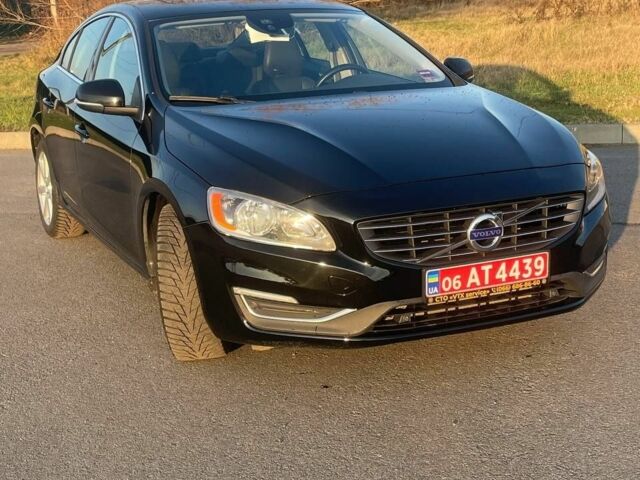 Черный Вольво С60, объемом двигателя 2.52 л и пробегом 270 тыс. км за 12000 $, фото 19 на Automoto.ua