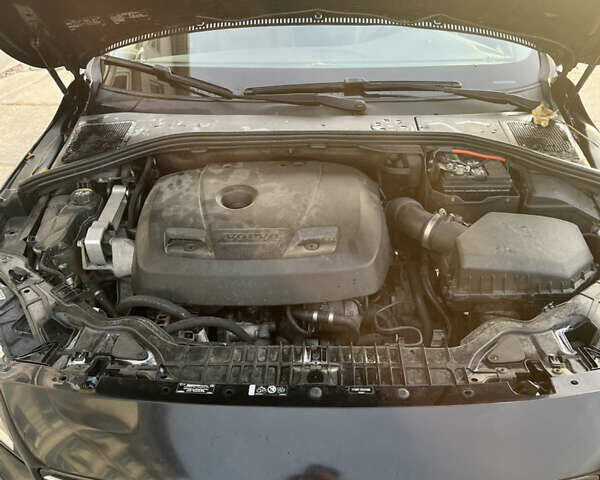 Черный Вольво С60, объемом двигателя 1.97 л и пробегом 225 тыс. км за 13700 $, фото 7 на Automoto.ua