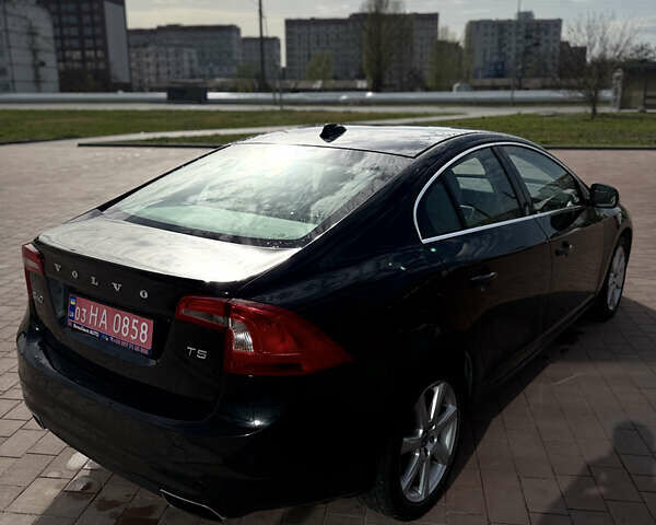 Черный Вольво С60, объемом двигателя 2 л и пробегом 206 тыс. км за 11700 $, фото 5 на Automoto.ua