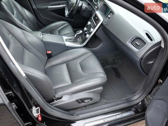 Черный Вольво С60, объемом двигателя 1.97 л и пробегом 82 тыс. км за 10500 $, фото 26 на Automoto.ua