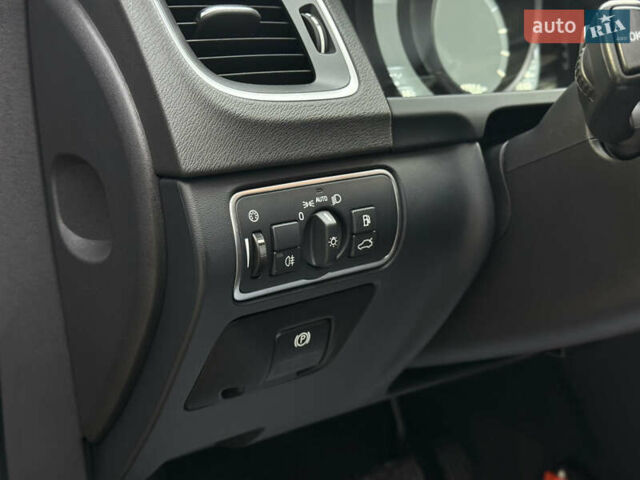 Черный Вольво С60, объемом двигателя 1.97 л и пробегом 237 тыс. км за 14800 $, фото 9 на Automoto.ua