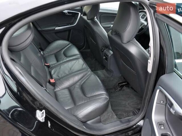 Черный Вольво С60, объемом двигателя 1.97 л и пробегом 82 тыс. км за 10500 $, фото 22 на Automoto.ua