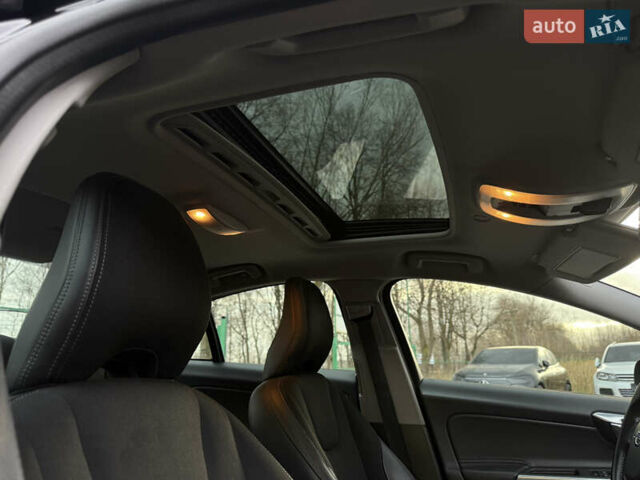 Черный Вольво С60, объемом двигателя 1.97 л и пробегом 237 тыс. км за 14800 $, фото 16 на Automoto.ua