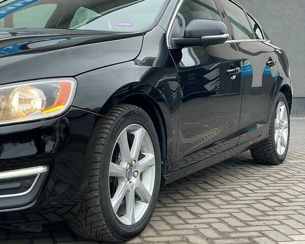 Чорний Вольво С60, об'ємом двигуна 2.52 л та пробігом 269 тис. км за 12000 $, фото 4 на Automoto.ua
