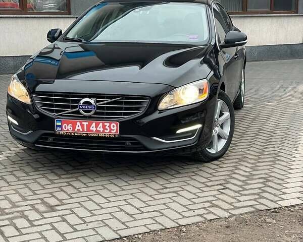 Чорний Вольво С60, об'ємом двигуна 2.52 л та пробігом 269 тис. км за 12000 $, фото 3 на Automoto.ua