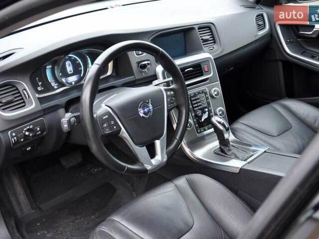 Черный Вольво С60, объемом двигателя 1.97 л и пробегом 82 тыс. км за 10500 $, фото 15 на Automoto.ua