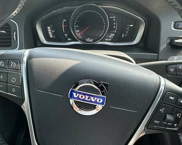 Чорний Вольво С60, об'ємом двигуна 2.4 л та пробігом 79 тис. км за 23500 $, фото 6 на Automoto.ua