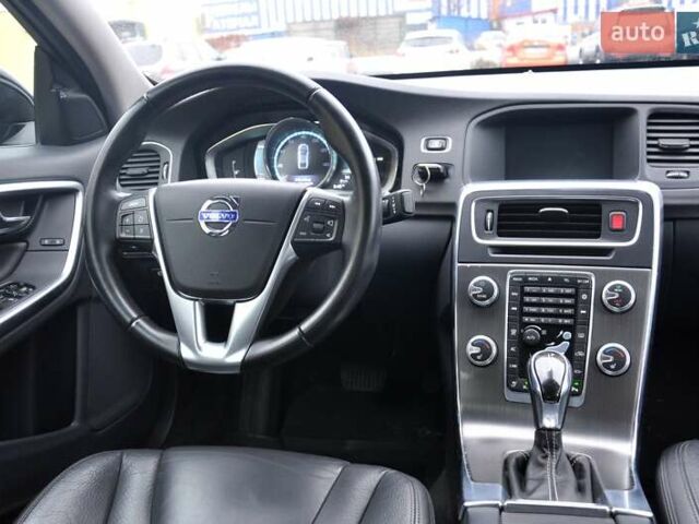 Черный Вольво С60, объемом двигателя 1.97 л и пробегом 82 тыс. км за 10500 $, фото 24 на Automoto.ua