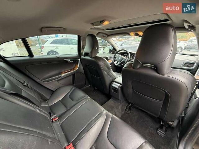 Вольво С60 2016 в Луцке на Automoto.ua Черный Вольво С60, объемом двигателя 2 л и пробегом 218 тыс. км за 8200 $, фото 10 на Automoto.ua