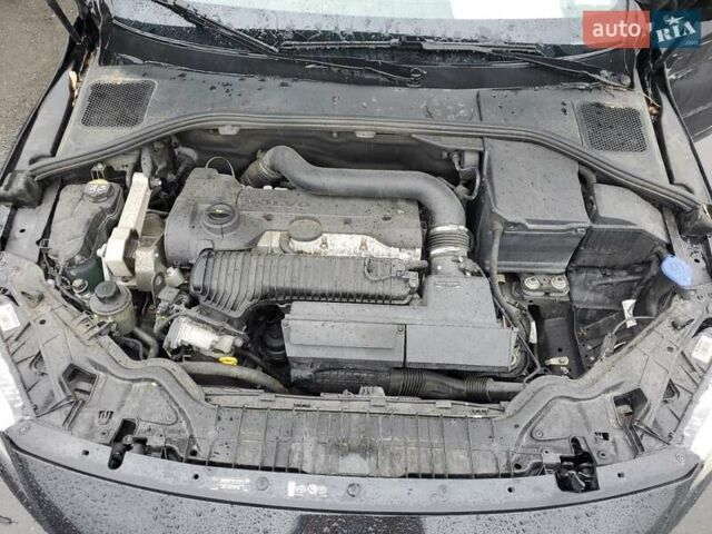 Черный Вольво С60, объемом двигателя 2.52 л и пробегом 112 тыс. км за 2400 $, фото 10 на Automoto.ua