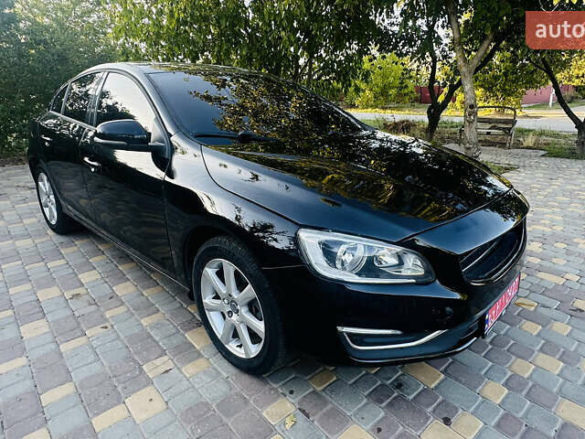 Черный Вольво С60, объемом двигателя 2 л и пробегом 158 тыс. км за 11500 $, фото 1 на Automoto.ua