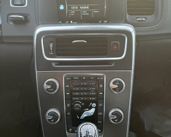 Черный Вольво С60, объемом двигателя 1.97 л и пробегом 225 тыс. км за 13700 $, фото 9 на Automoto.ua