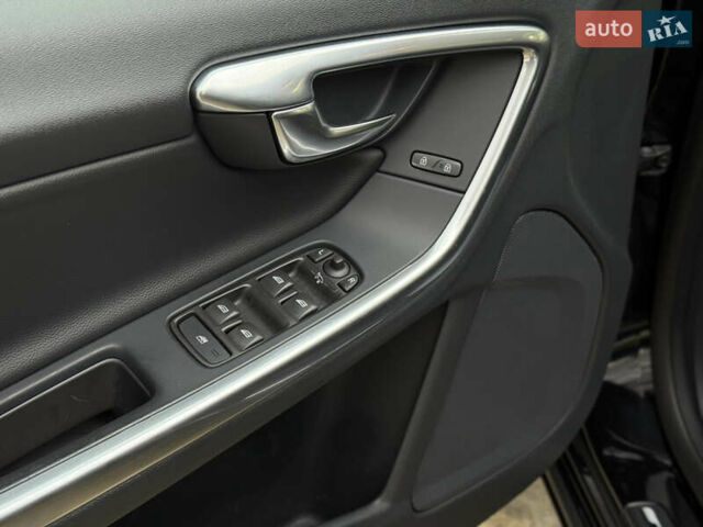 Черный Вольво С60, объемом двигателя 1.97 л и пробегом 237 тыс. км за 14800 $, фото 10 на Automoto.ua