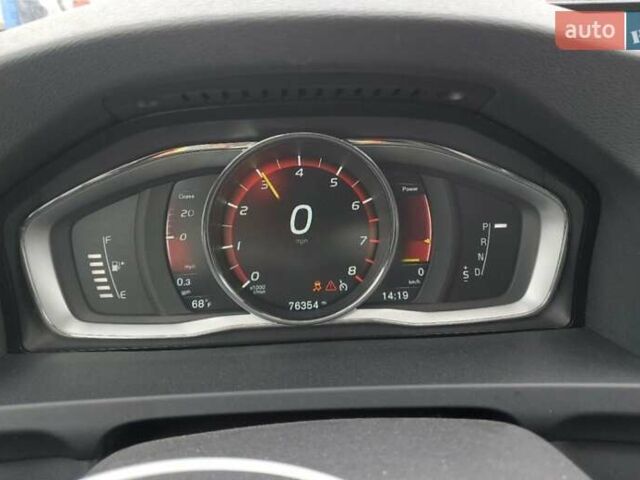 Вольво С60 2016 в Львове на Automoto.ua Черный Вольво С60, объемом двигателя 2.52 л и пробегом 121 тыс. км за 2500 $, фото 8 на Automoto.ua