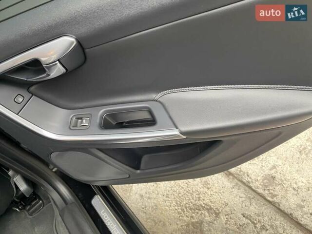 Чорний Вольво С60, об'ємом двигуна 1.97 л та пробігом 159 тис. км за 16100 $, фото 14 на Automoto.ua