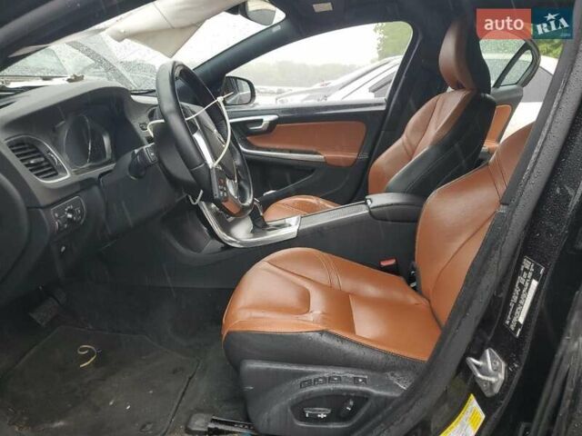 Черный Вольво С60, объемом двигателя 2.52 л и пробегом 112 тыс. км за 2400 $, фото 6 на Automoto.ua