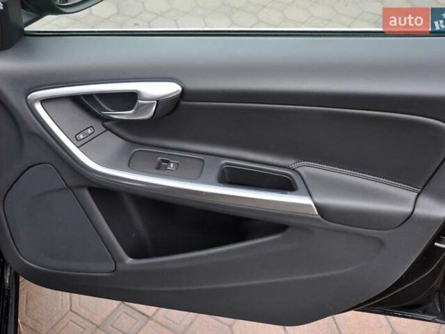 Черный Вольво С60, объемом двигателя 1.97 л и пробегом 82 тыс. км за 10500 $, фото 25 на Automoto.ua