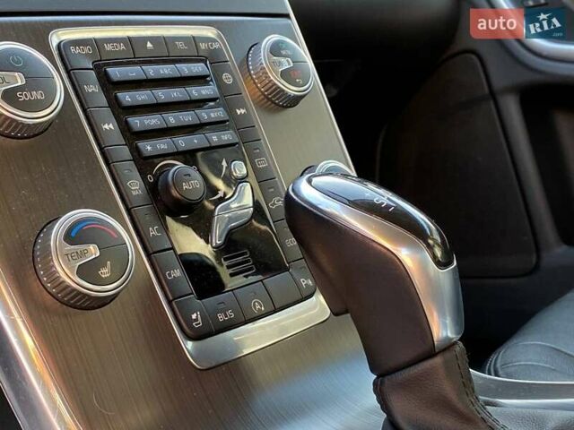 Черный Вольво С60, объемом двигателя 1.97 л и пробегом 199 тыс. км за 12900 $, фото 12 на Automoto.ua