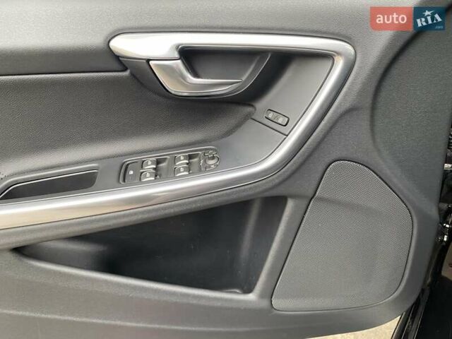 Чорний Вольво С60, об'ємом двигуна 1.97 л та пробігом 159 тис. км за 16100 $, фото 11 на Automoto.ua