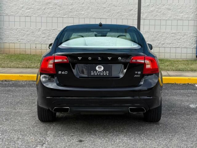 Чорний Вольво С60, об'ємом двигуна 2.5 л та пробігом 77 тис. км за 2100 $, фото 4 на Automoto.ua