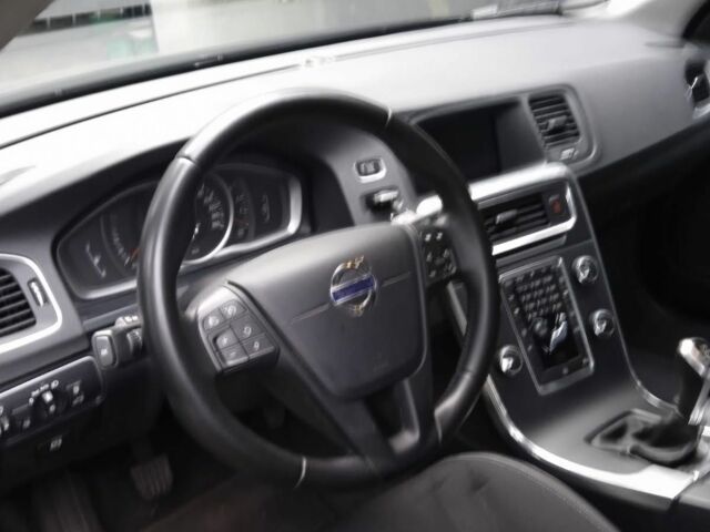 Чорний Вольво С60, об'ємом двигуна 2 л та пробігом 44 тис. км за 13658 $, фото 6 на Automoto.ua