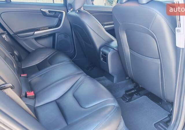 Чорний Вольво С60, об'ємом двигуна 1.98 л та пробігом 205 тис. км за 16900 $, фото 33 на Automoto.ua