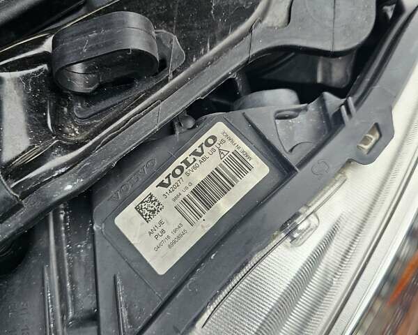 Черный Вольво С60, объемом двигателя 1.97 л и пробегом 141 тыс. км за 12950 $, фото 39 на Automoto.ua