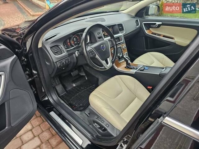 Черный Вольво С60, объемом двигателя 1.97 л и пробегом 141 тыс. км за 12950 $, фото 18 на Automoto.ua