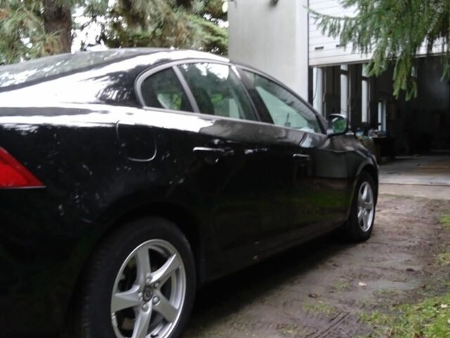 Чорний Вольво С60, об'ємом двигуна 2 л та пробігом 44 тис. км за 13658 $, фото 2 на Automoto.ua