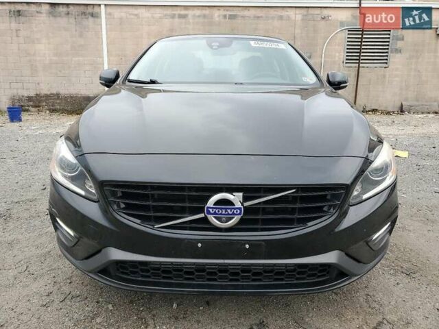 Черный Вольво С60, объемом двигателя 2 л и пробегом 77 тыс. км за 3000 $, фото 4 на Automoto.ua