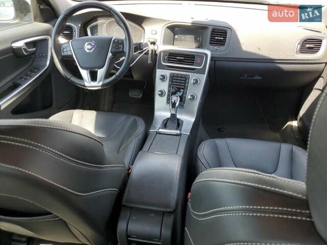 Черный Вольво С60, объемом двигателя 2 л и пробегом 62 тыс. км за 3000 $, фото 7 на Automoto.ua