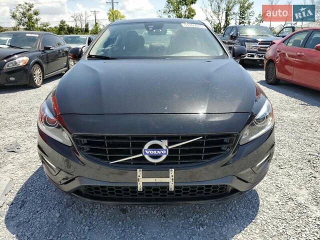 Черный Вольво С60, объемом двигателя 2 л и пробегом 62 тыс. км за 3000 $, фото 4 на Automoto.ua
