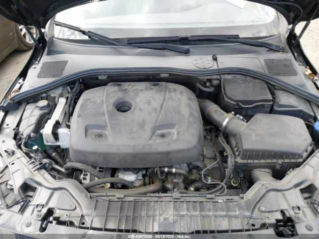 Чорний Вольво С60, об'ємом двигуна 2 л та пробігом 24 тис. км за 2100 $, фото 9 на Automoto.ua