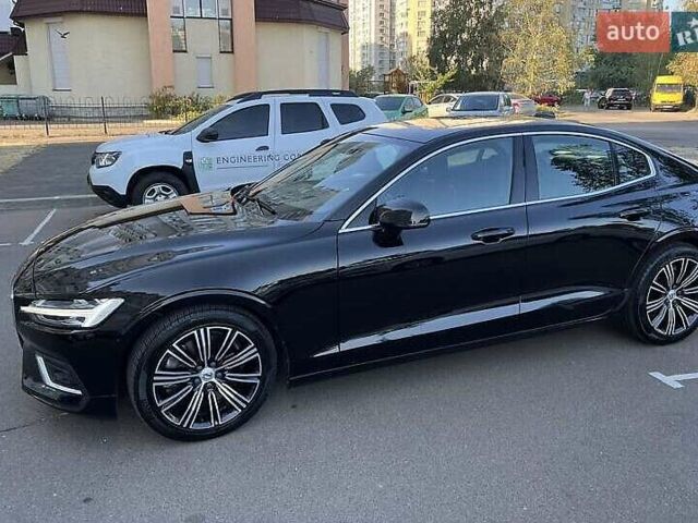Вольво С60 2019 у Києві на Automoto.ua Чорний Вольво С60, об'ємом двигуна 1.97 л та пробігом 62 тис. км за 25100 $, фото 4 на Automoto.ua