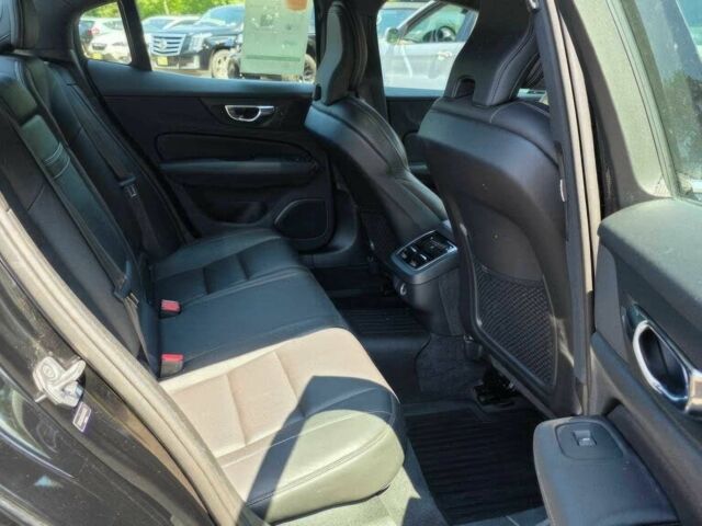 Черный Вольво С60, объемом двигателя 2 л и пробегом 44 тыс. км за 16000 $, фото 9 на Automoto.ua