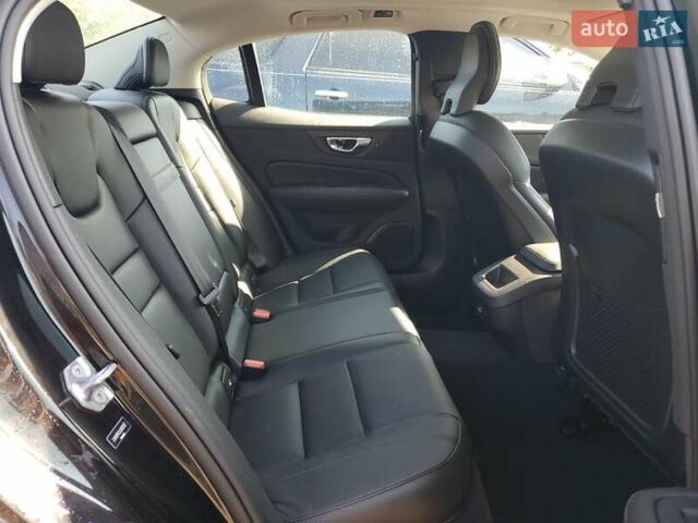 Черный Вольво С60, объемом двигателя 1.97 л и пробегом 35 тыс. км за 5500 $, фото 9 на Automoto.ua
