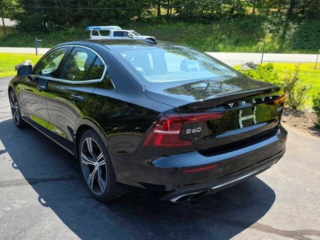 Черный Вольво С60, объемом двигателя 2 л и пробегом 44 тыс. км за 16000 $, фото 4 на Automoto.ua