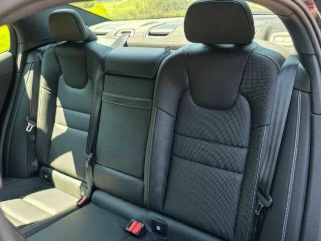 Черный Вольво С60, объемом двигателя 2 л и пробегом 44 тыс. км за 16000 $, фото 10 на Automoto.ua