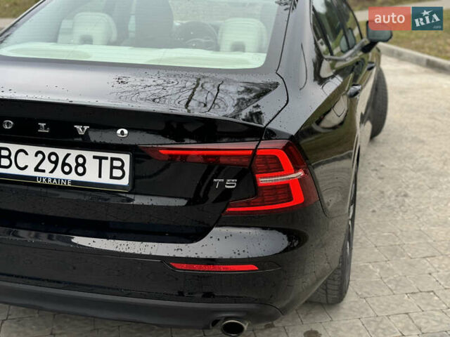 Черный Вольво С60, объемом двигателя 1.97 л и пробегом 58 тыс. км за 24200 $, фото 8 на Automoto.ua