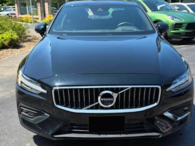 Черный Вольво С60, объемом двигателя 2 л и пробегом 44 тыс. км за 16000 $, фото 1 на Automoto.ua