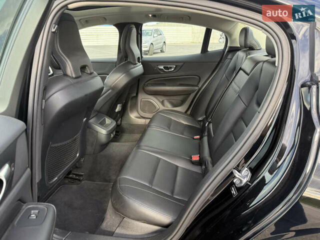 Чорний Вольво С60, об'ємом двигуна 1.97 л та пробігом 43 тис. км за 25500 $, фото 15 на Automoto.ua