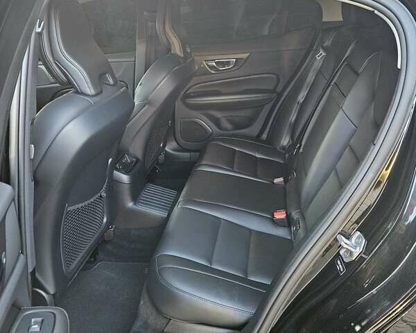 Чорний Вольво С60, об'ємом двигуна 1.97 л та пробігом 100 тис. км за 31990 $, фото 22 на Automoto.ua