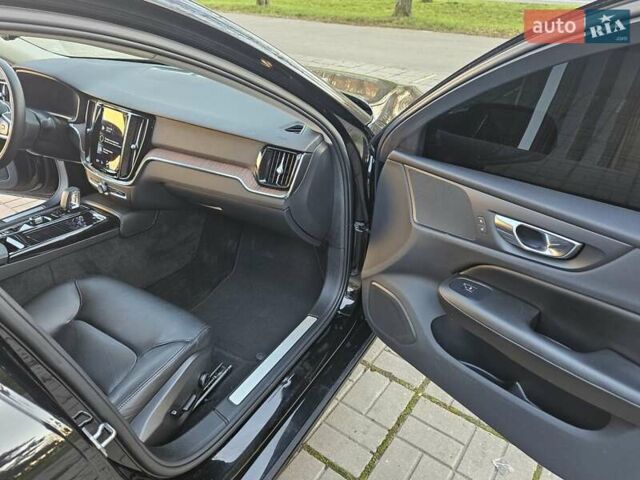 Чорний Вольво С60, об'ємом двигуна 1.97 л та пробігом 100 тис. км за 31990 $, фото 33 на Automoto.ua