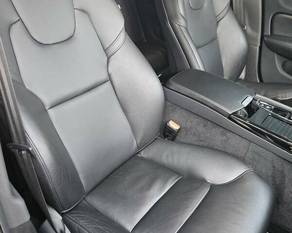 Чорний Вольво С60, об'ємом двигуна 1.97 л та пробігом 100 тис. км за 31990 $, фото 34 на Automoto.ua