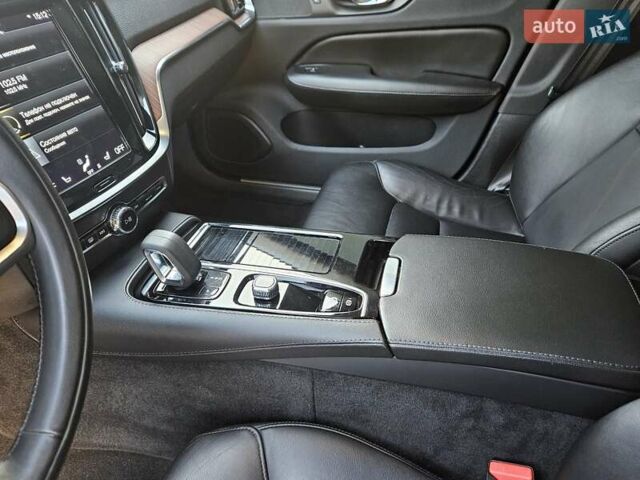 Чорний Вольво С60, об'ємом двигуна 1.97 л та пробігом 100 тис. км за 31990 $, фото 28 на Automoto.ua
