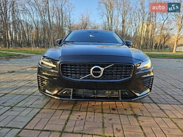 Чорний Вольво С60, об'ємом двигуна 1.97 л та пробігом 100 тис. км за 31990 $, фото 1 на Automoto.ua