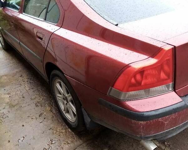 Красный Вольво С60, объемом двигателя 2.4 л и пробегом 373 тыс. км за 4900 $, фото 3 на Automoto.ua
